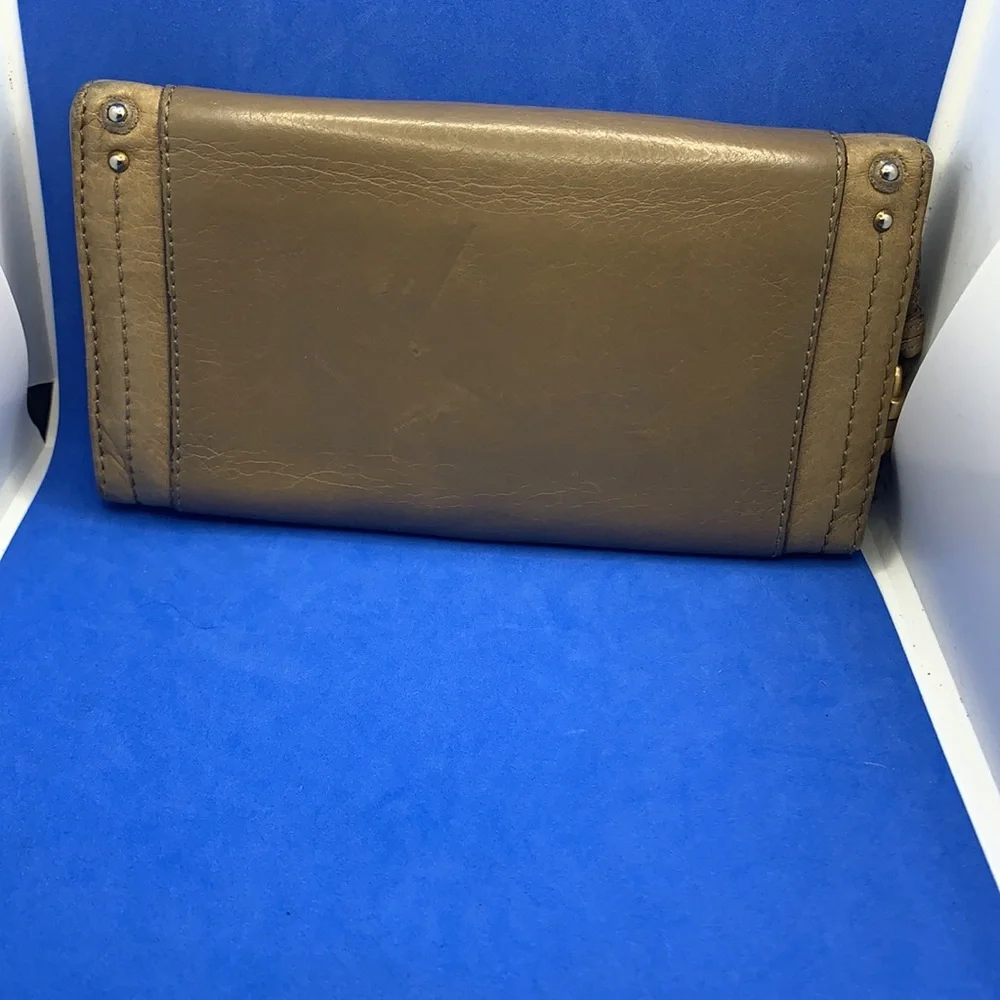 Chloe long leather wallet with lock‎ box color 2 color rivets